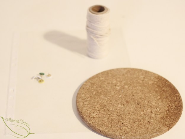 DIY Noël : une suspension en forme d'étoile en ficelle